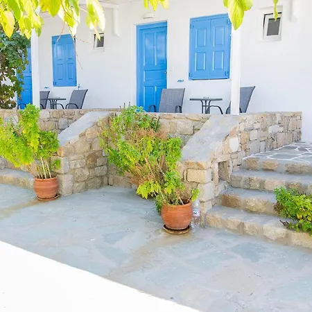 Mykonos Vouniotis * Mykonos Town