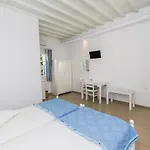 Mykonos Vouniotis Pensión 3*